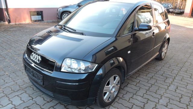 Audi A2 1.6 FSI / Klimaautomatik / el. Panoramadach