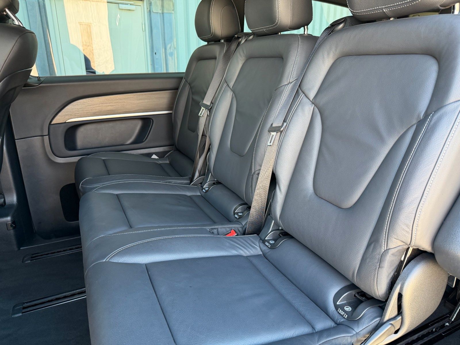 Fahrzeugabbildung Mercedes-Benz V 300 d 4MATIC AVA Extral AHK DISTRONIC Standh