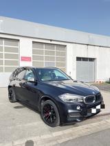BMW X5 M50 M50d -Fond-entertainment  - BMW X5 M50 in Frankfurt (Main)