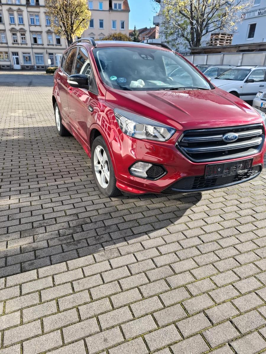 Ford Kuga 2,0 TDCi 4x4 110kW ST-Line PowerShift
