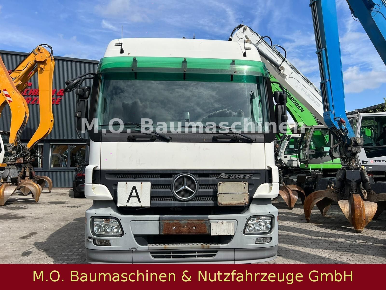 Fahrzeugabbildung Mercedes-Benz Actros 2541 / Saug- & Spühlwagen / 14.000 L /ADR