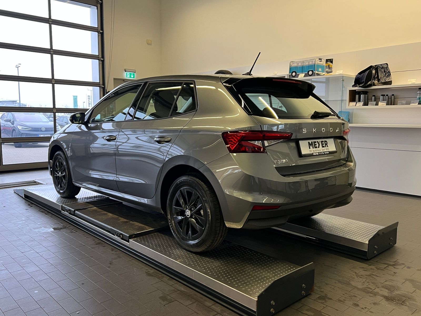 Fahrzeugabbildung SKODA Fabia IV Selection 1.0 TSI DSG *AHK, LED, SmartL