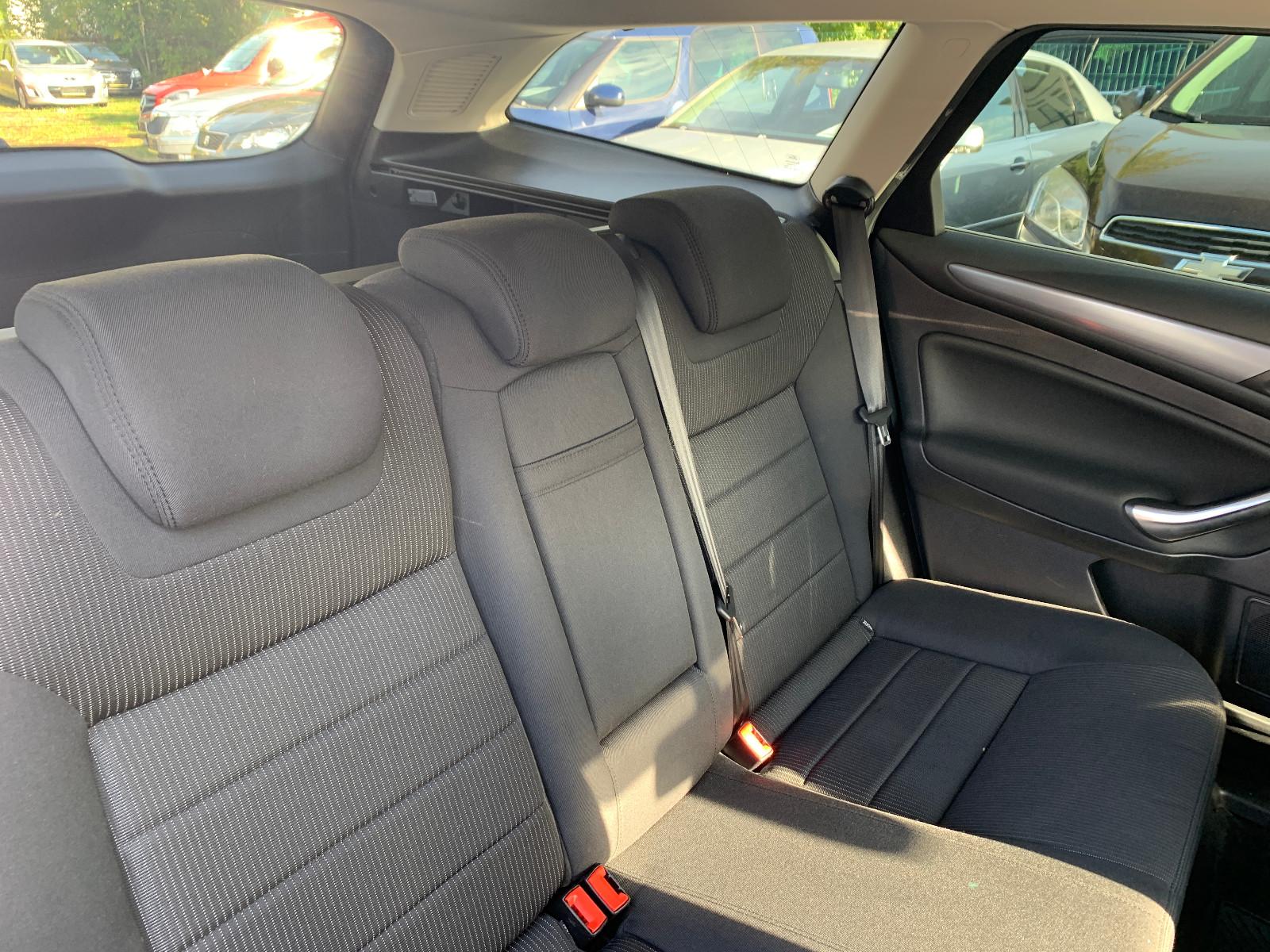 Ford Mondeo 2013 — photo 13