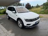 Volkswagen Tiguan Allspace 2.0TSI|Allrad|Pano|Standh|AHK - VW Tiguan Allspace Gebrauchtwagen in Hamburg