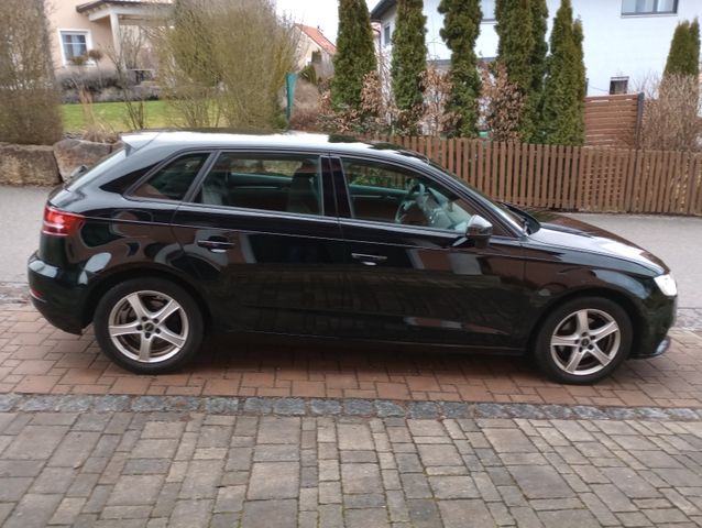 Audi A3 Sportback 1.4 TFSI  Bi-Xenon