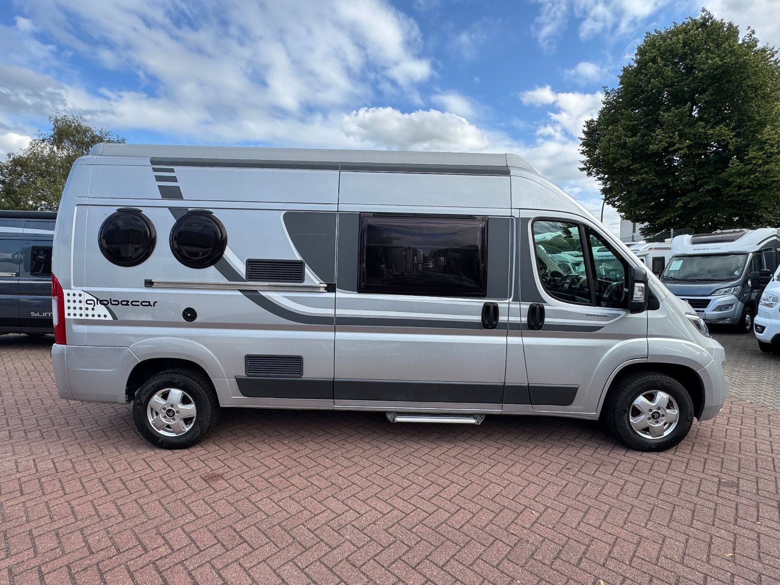 Fahrzeugabbildung Globecar GLOBESCOUT 600 TV SAT AHK NAVI KAMERA INVERTER