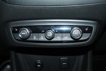 Fotografie 9 des Opel Crossland (X) Crossland 1.2 Automatik Elegance