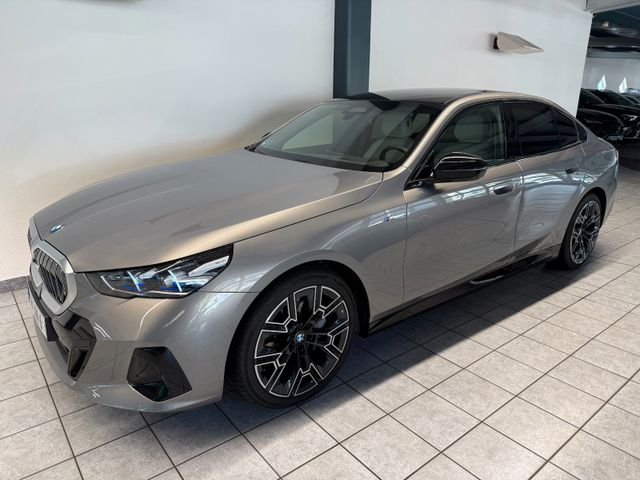 BMW 540 d xDrive M Sport H-Up 360° B&amp;W Assist