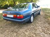 Mercedes-Benz Mercedes Benz W124 C124 CE230 Coupé - Mercedes-Benz W124 aus dem Jahr 1988