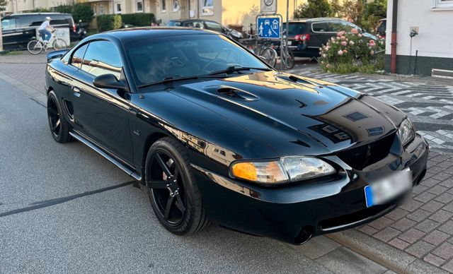 Ford FORD MUSTANG GT / COBRA SVT