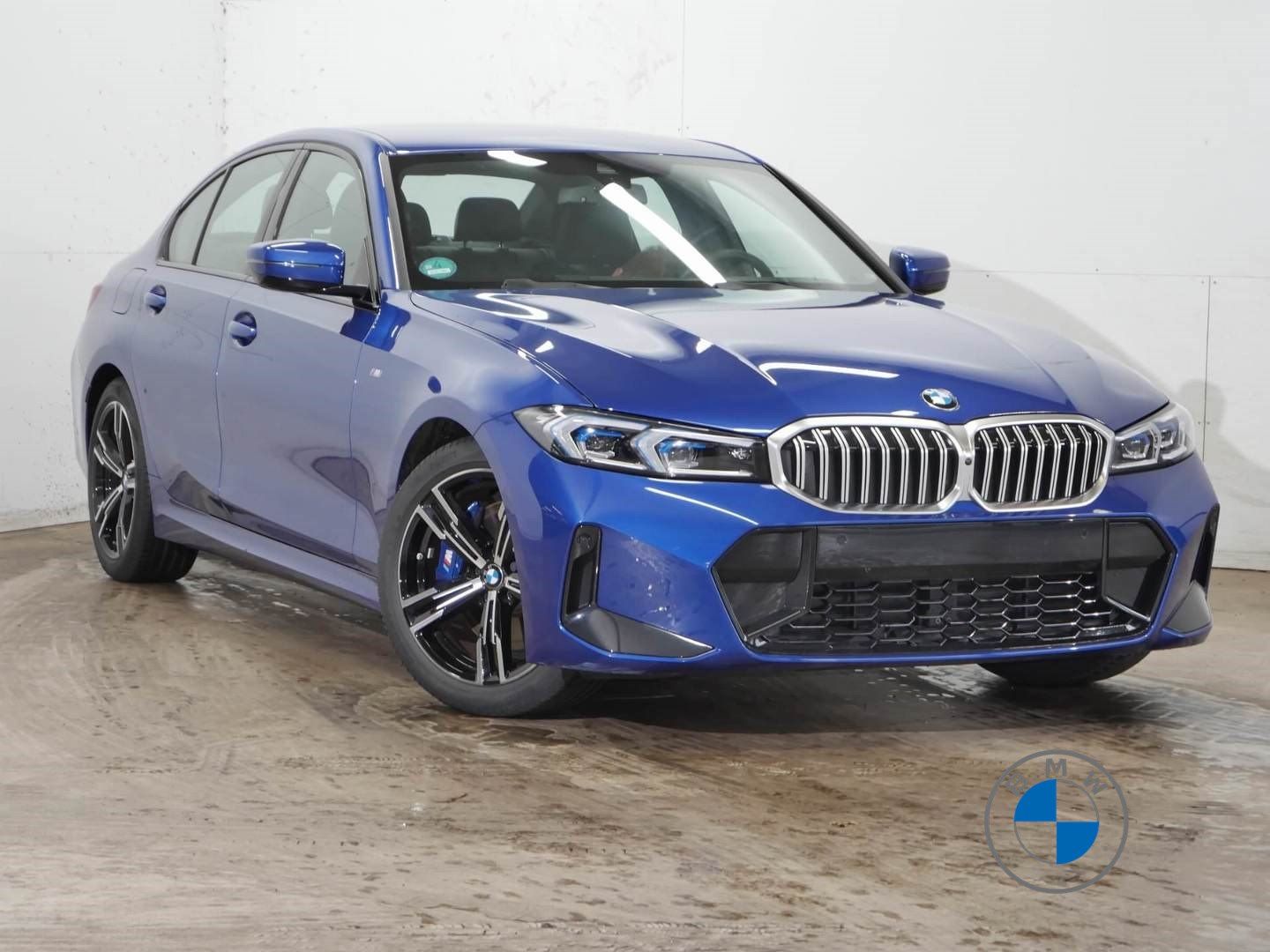 BMW 320d Limousine M Sport 18 HUD HiFi PA Leder foto 4