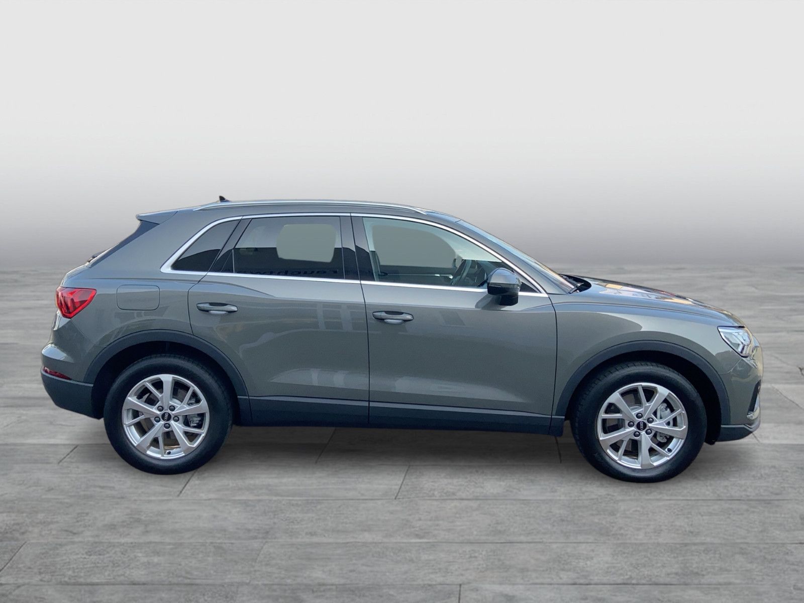 Audi Q3 45 TFSI e Matrix/Navi/RFK/AHZ/DAB/ACC/Busines foto 6