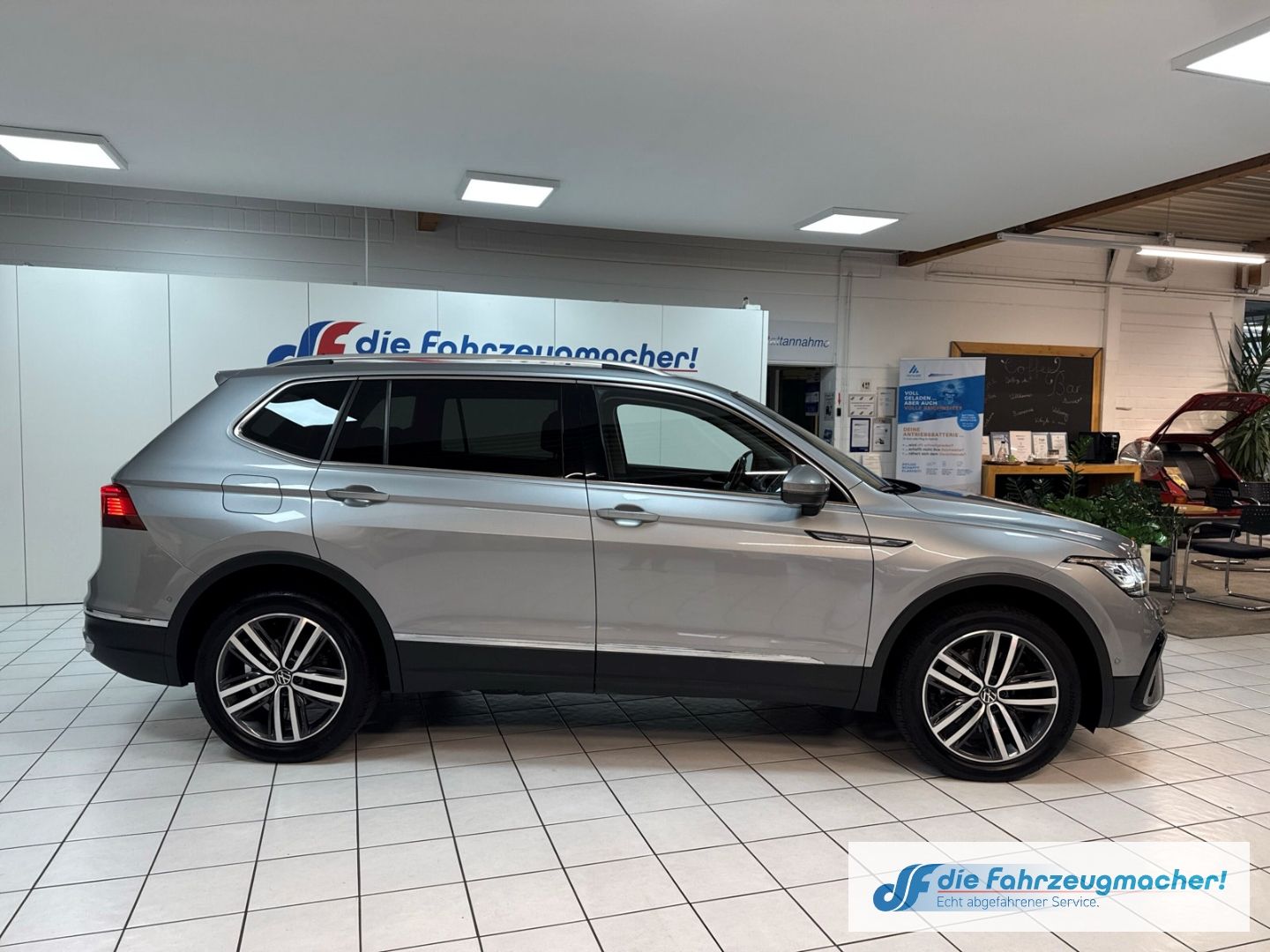 Fahrzeugabbildung Volkswagen Tiguan Allspace Elegance 4Motion 2.0 TDI   *EXPO