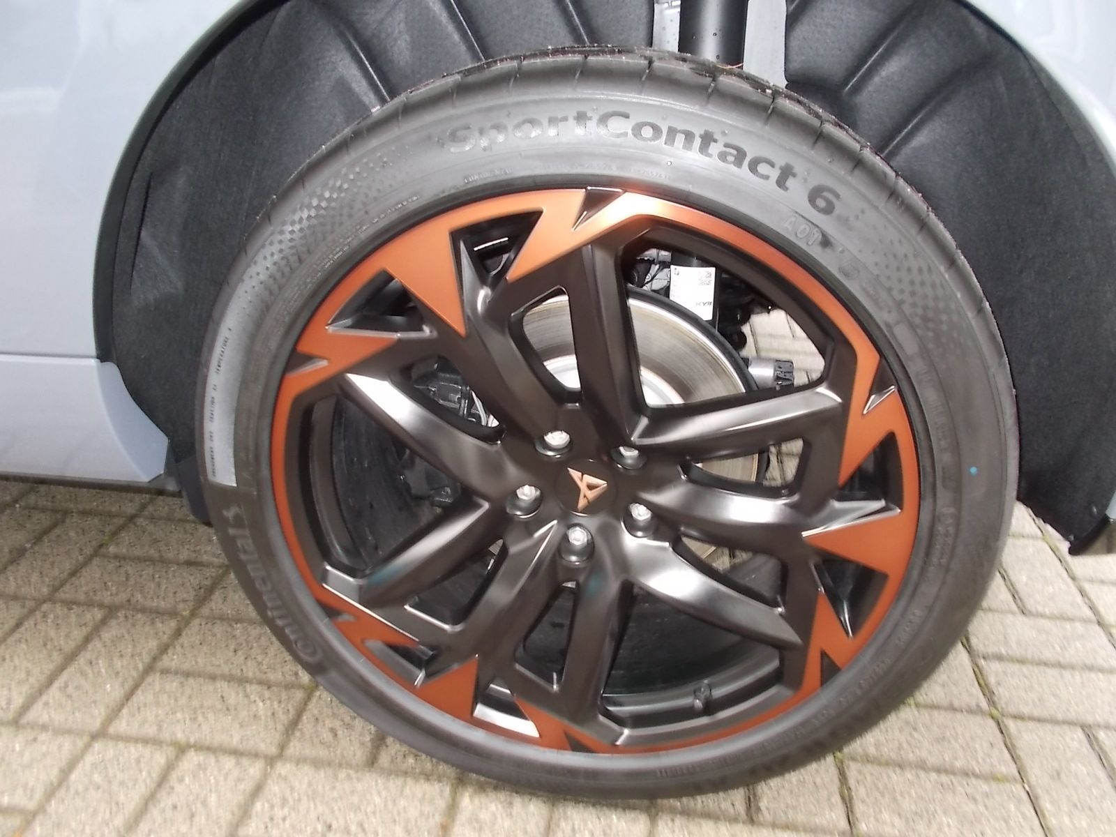 Fahrzeugabbildung CUPRA Terramar VZ 2.0 TSI 4Drive DSG