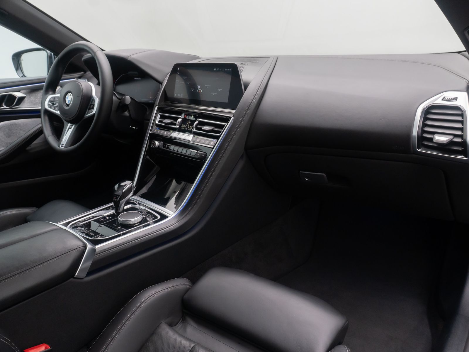 Fahrzeugabbildung BMW M850i xD Cabrio 360°B&W Laser Individual 20"Voll