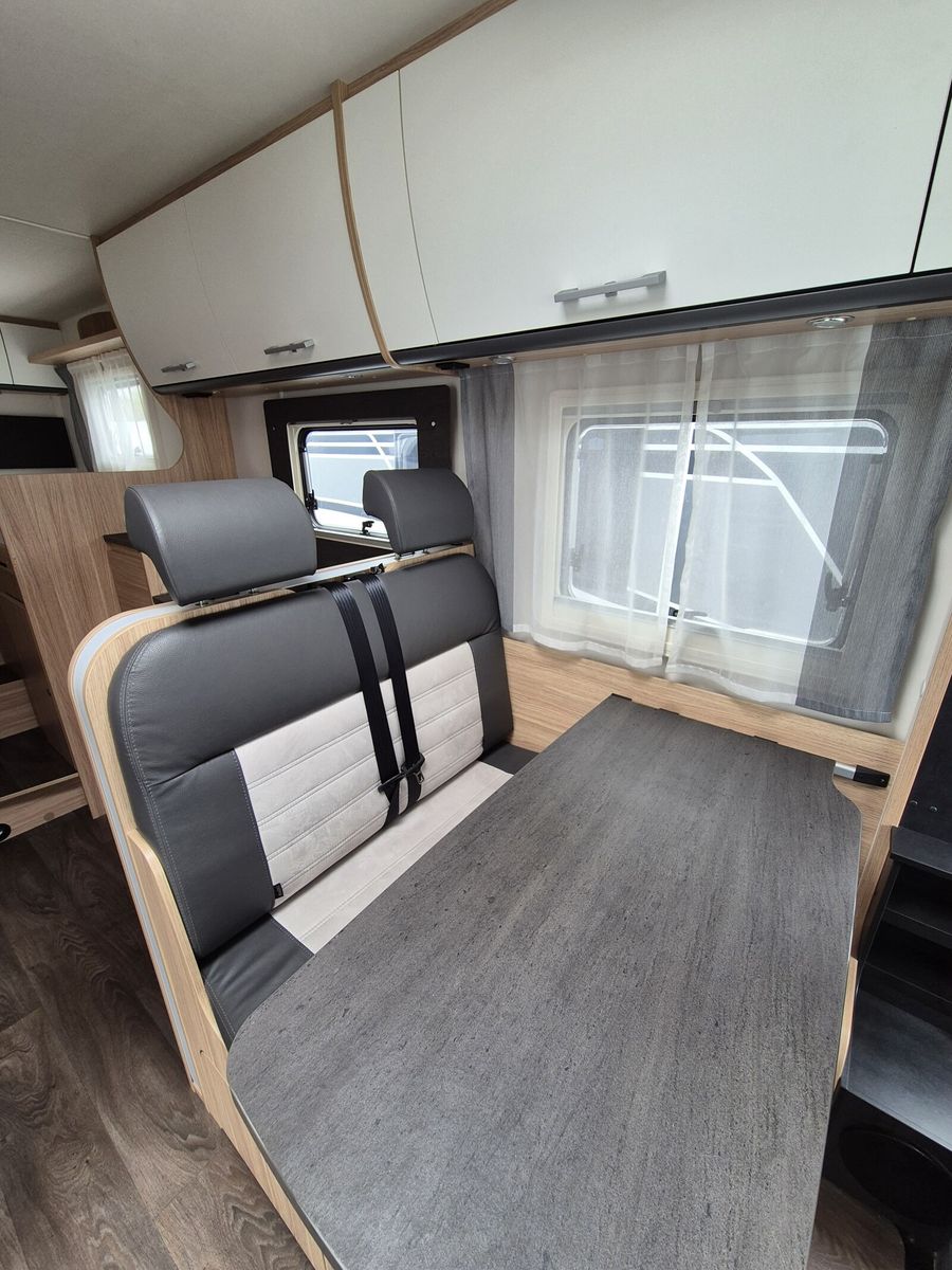 Fahrzeugabbildung Sunlight Adventure I 67S Adventure Navi Solar Dachklima
