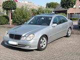 Mercedes-Benz Mercedes Eklasse E270 TÜV 04/28 2.Hand*Sch... - Mercedes-Benz E 270 in Düsseldorf