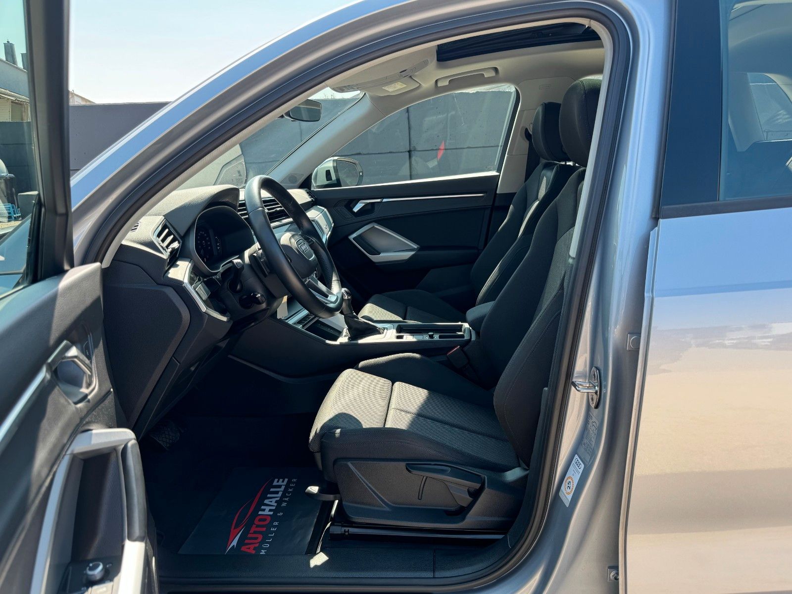 Fahrzeugabbildung Audi Q3 45 TFSI e S tronic Sonos Virtual Pano CAM ACC