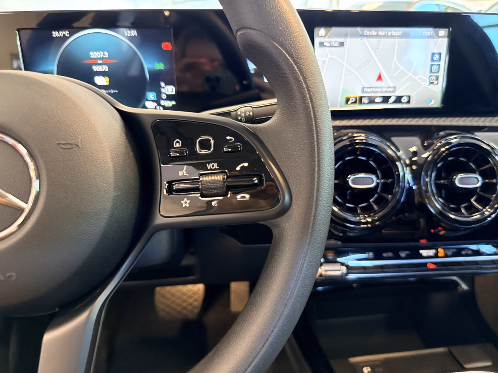 Mercedes-Benz A-Class Plug-in*MBUX*Navi*Tempo*CAM*1.Hand*SHZ*DCT, миниатюра 14