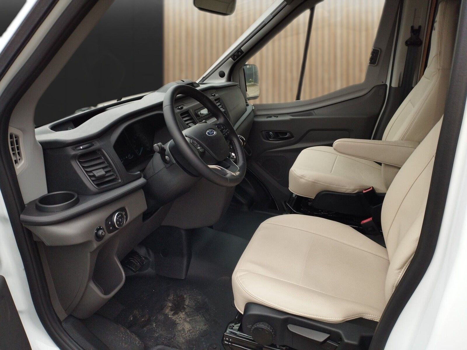 Fahrzeugabbildung Karmann Dexter 4x4 DE 560 AW Allrad 4x4, RFK, Alufelgen