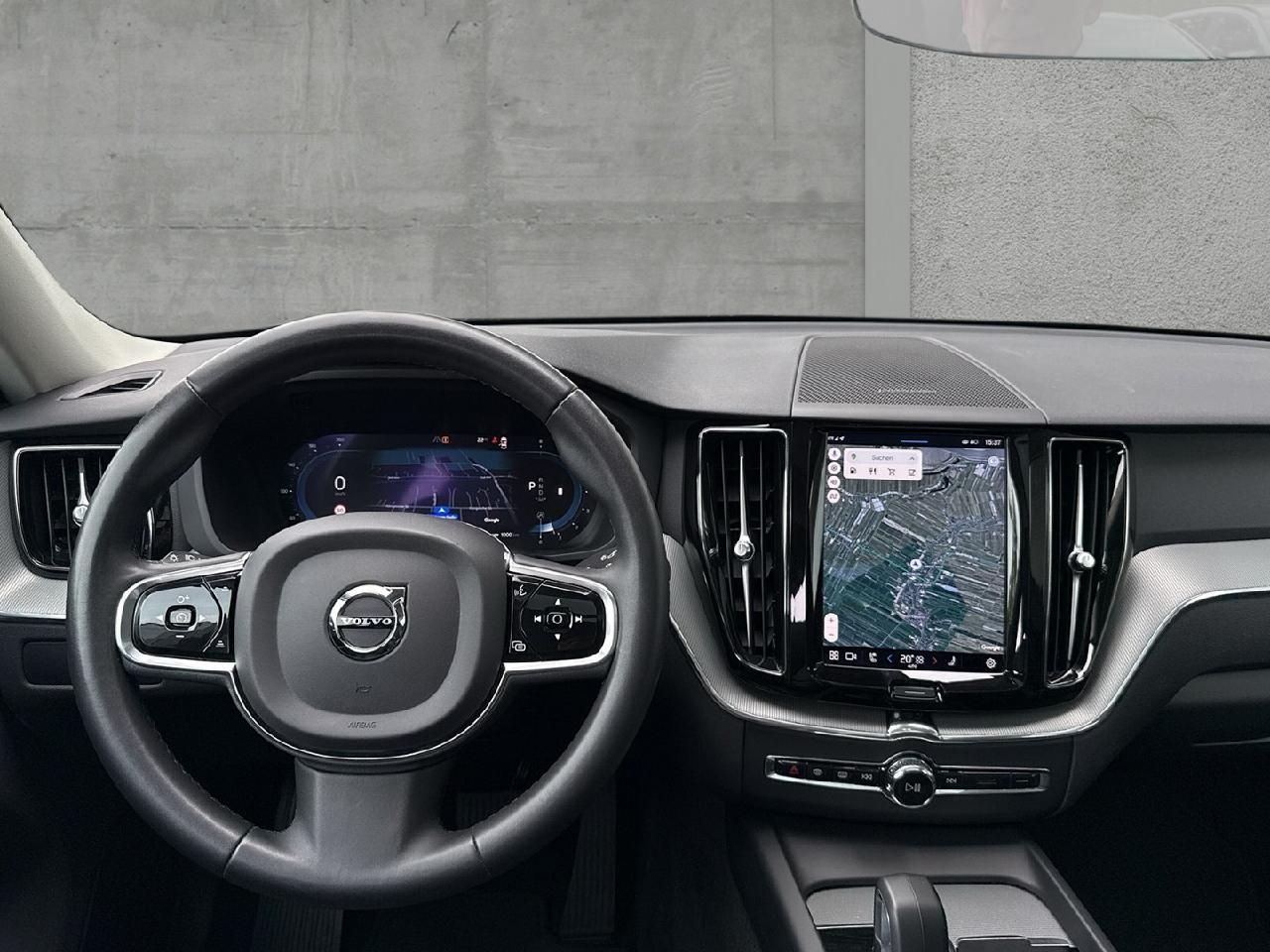 Fahrzeugabbildung Volvo XC60 Plus Dark 2WD