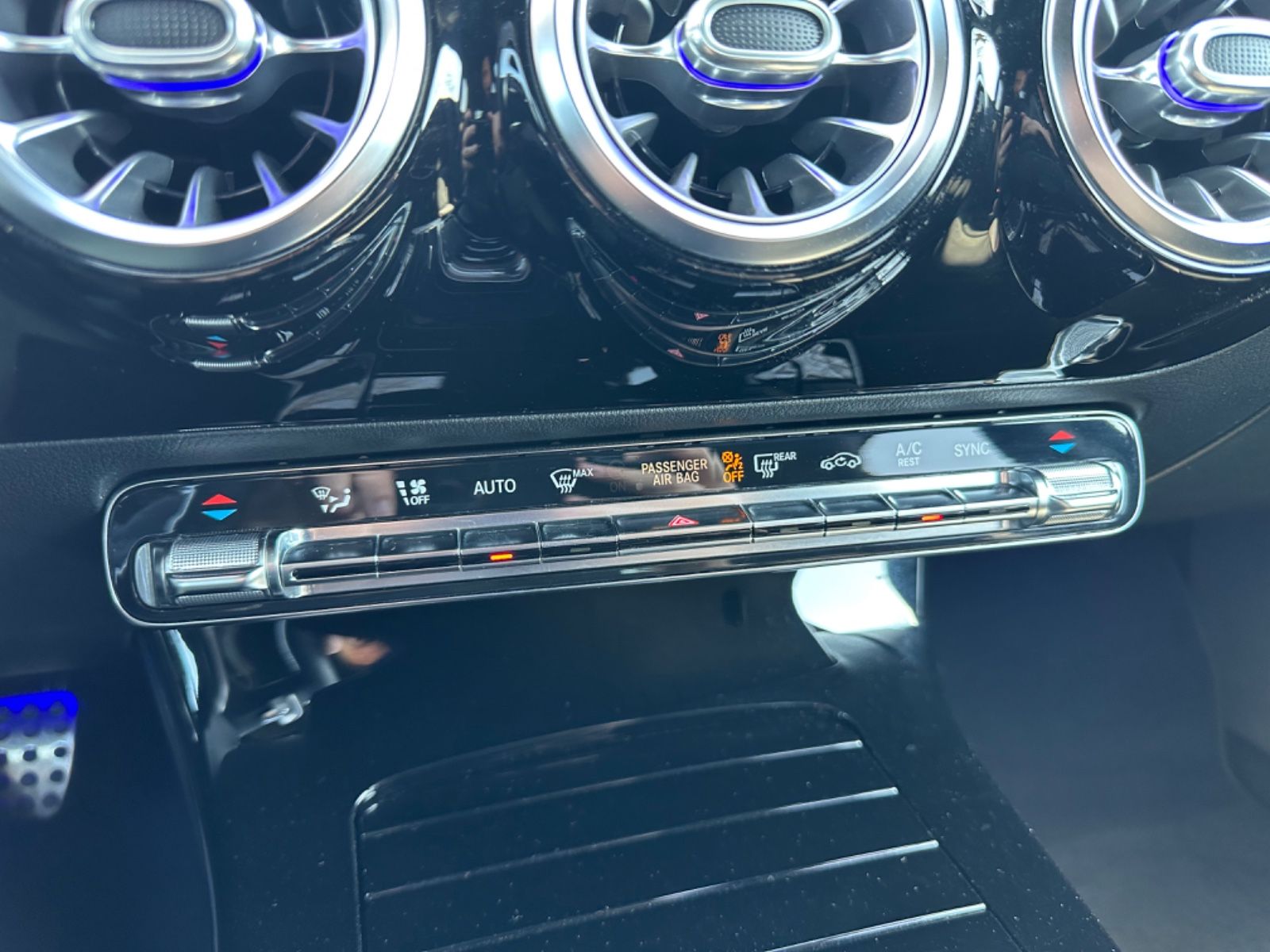 Fahrzeugabbildung Mercedes-Benz A 200 AMG*Keyless*360°Kamera*SHZ*MBUX*LED*