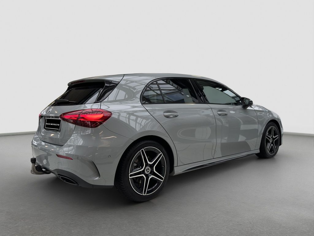 Fahrzeugabbildung Mercedes-Benz A 200 AHK*LED*PDC*ParkAss*Sportp.*SpurH*SpurW*LM