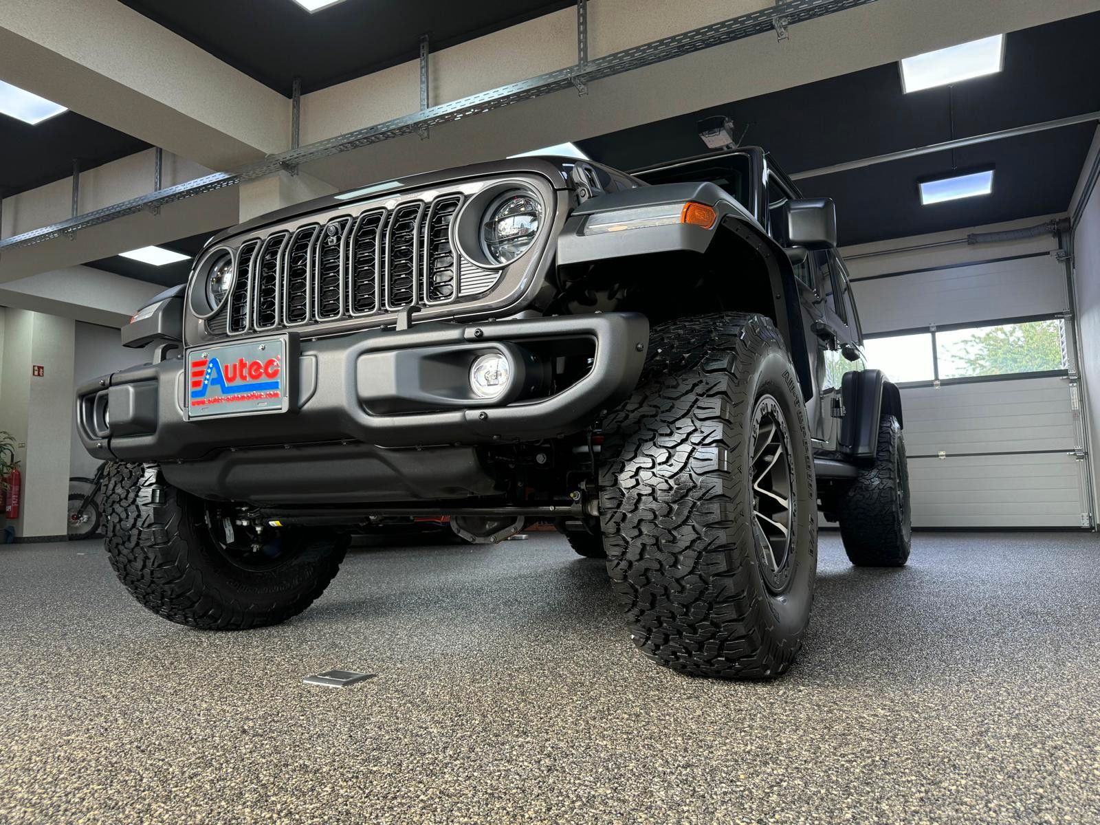 Fahrzeugabbildung Jeep 2026 MOAB 392-6.4L HEMI V8-DUAL TOP