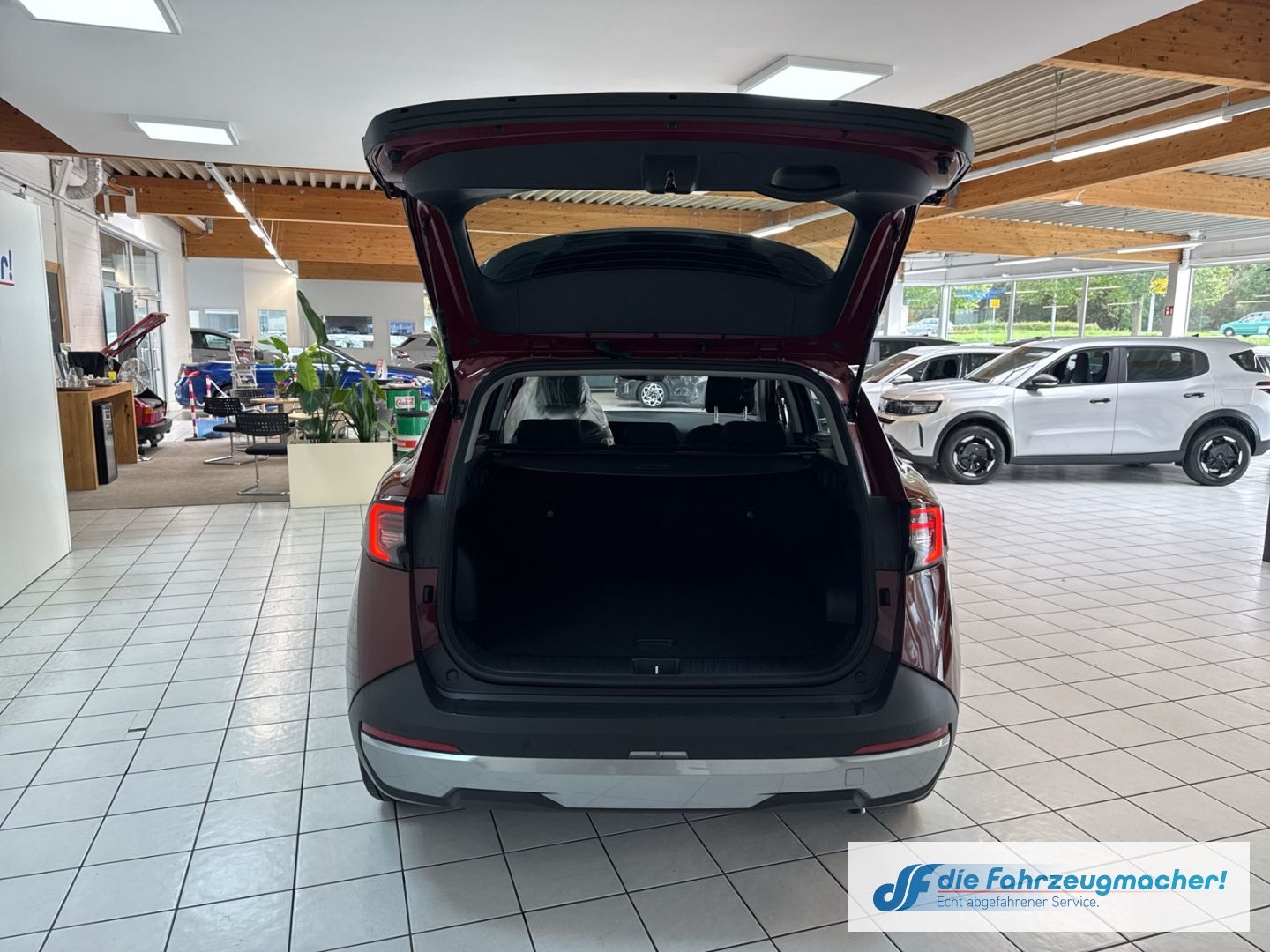 Fahrzeugabbildung Kia Sportage 1.6 T-GDI AWD 7DCT 2-Zonen-Klimaautomat