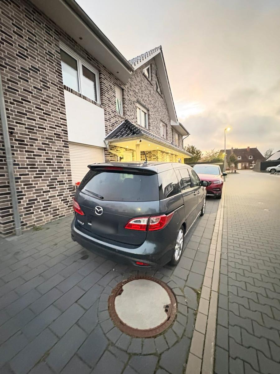 Mazda CX-5 2012 — rear view