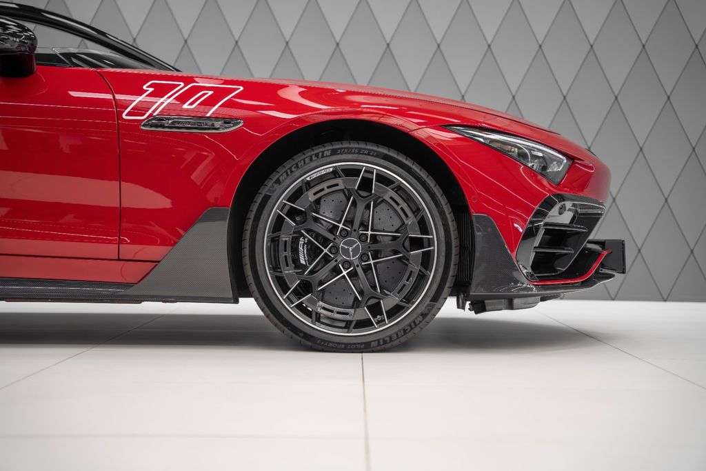 AMG PURESPEED RED/BLACK 2026 - Bild 7
