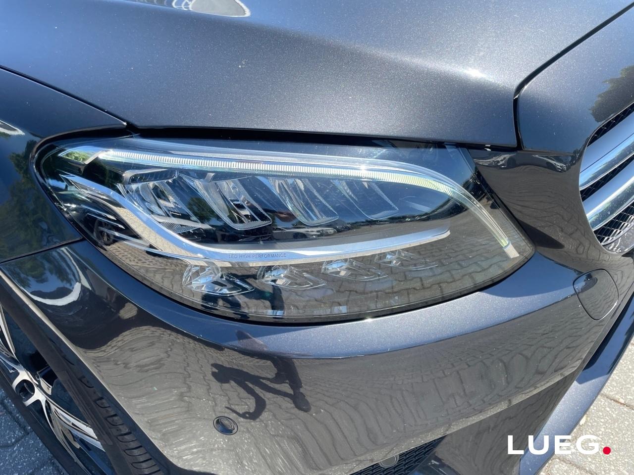 Mercedes-Benz C 180 T AVANTGARDE+AHK+RÜCKFK+LED+NAVI+AMBIENTE