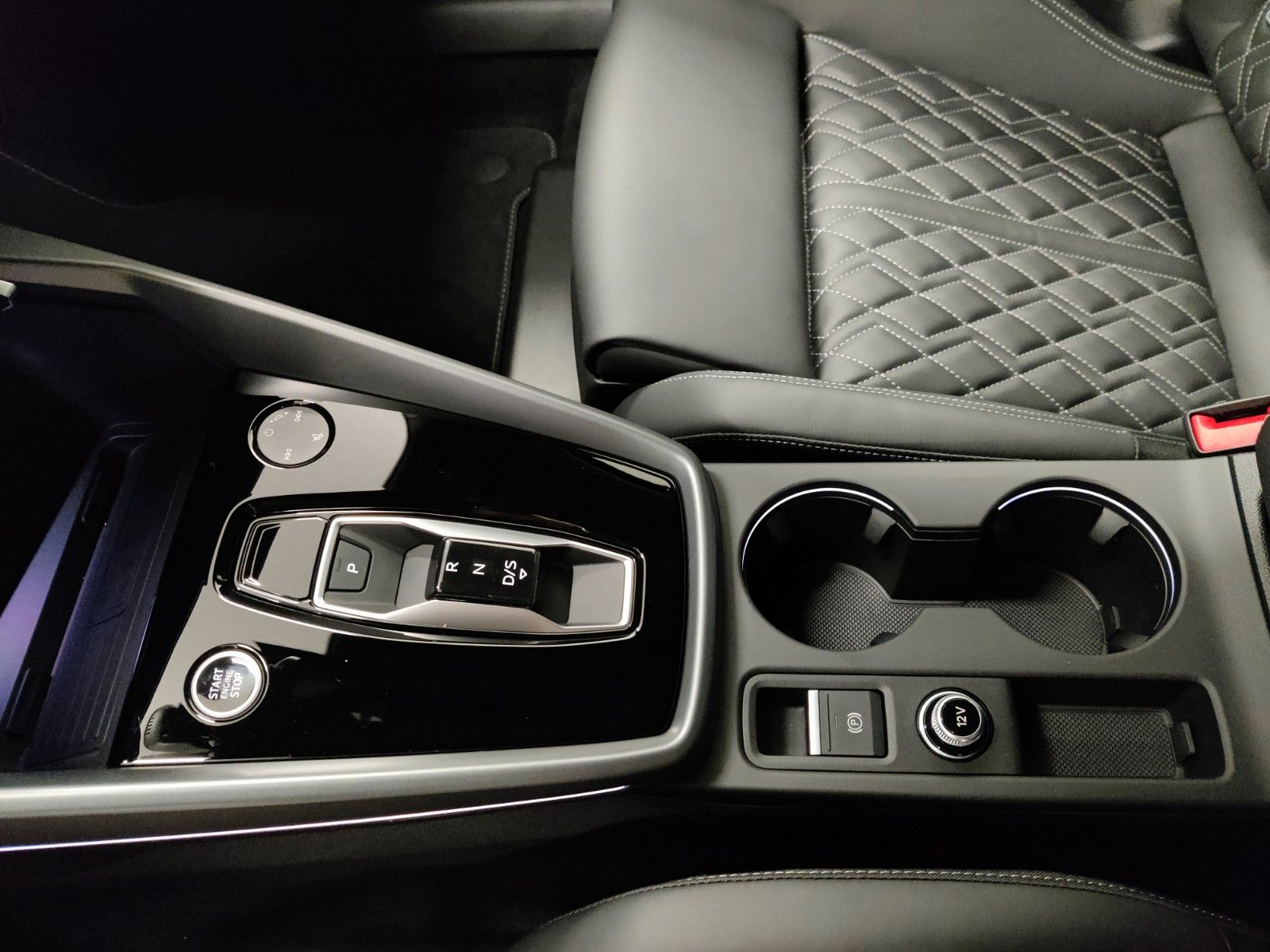 Audi A3 Spb TFSI S line AHK SONOS ACC Matrix-LED foto 13