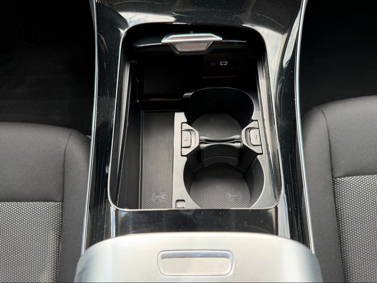 Fahrzeugabbildung Mercedes-Benz C 200d T RFK+SpurhaltA+EinparkP+SpiegelP+LED+IHC