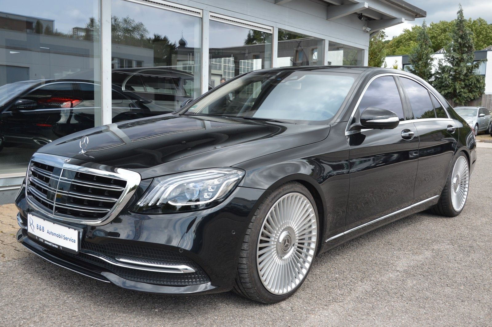 MERCEDES-BENZ S 560 4Matic*PANO*360*BURM*DISTR*HUD*SITZKLIMA*