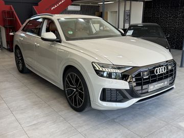 Audi Q8 - 6