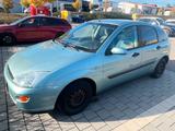 Ford Focus 1,6 Ghia X Autom. Ghia X - Ford Focus aus 2001: Ghia
