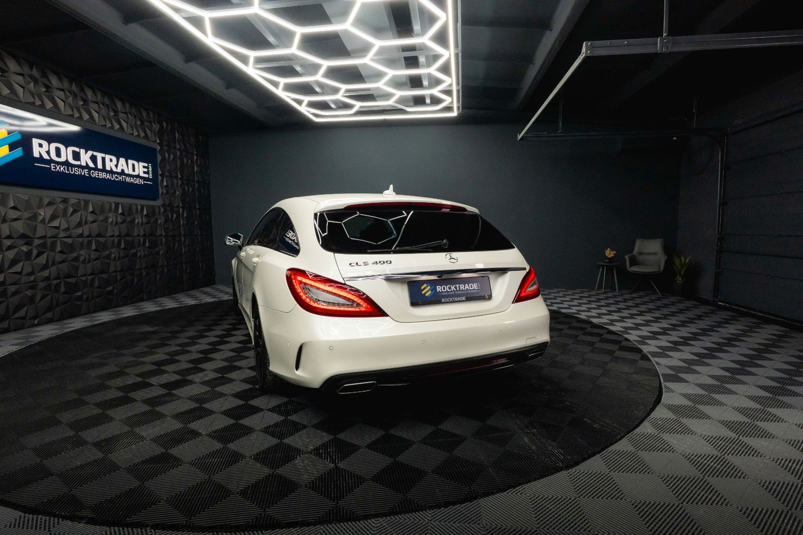 Fahrzeugabbildung Mercedes-Benz CLS 400 Shooting Brake AMG Night-Paket Designo