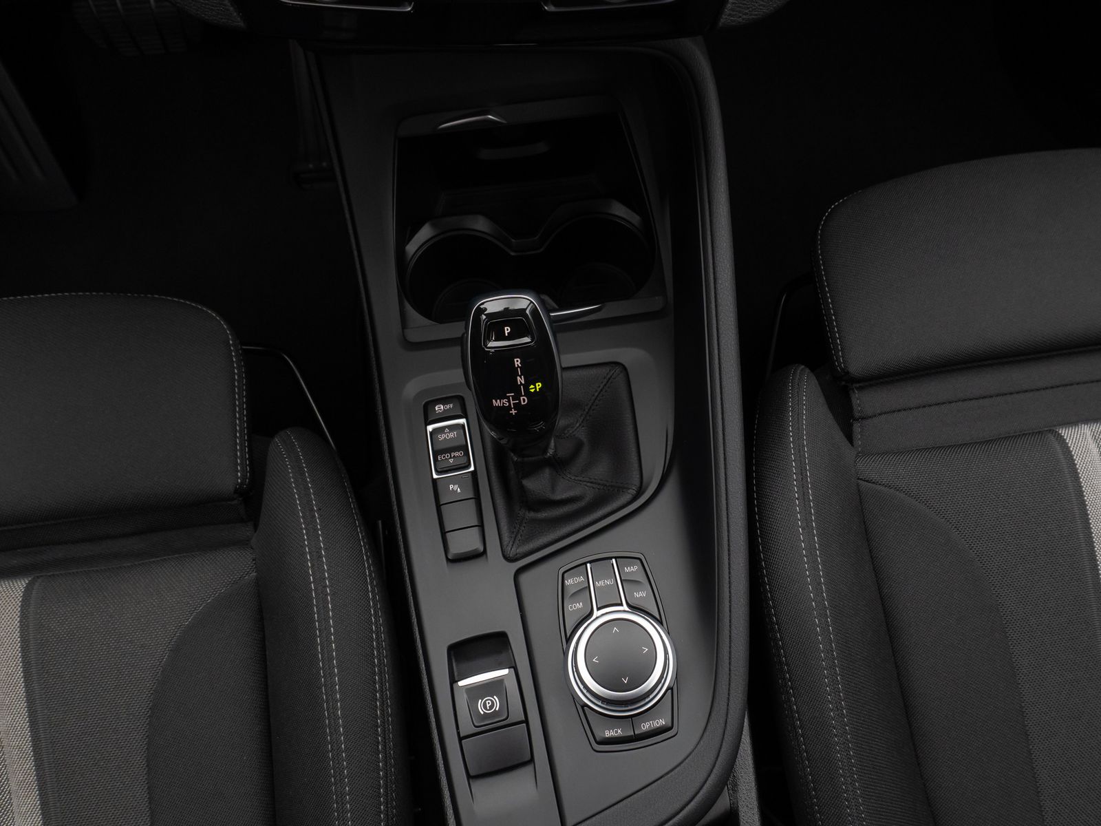 Fahrzeugabbildung BMW X1 sD18i Kamera DAB HiFi Navi Komfort LED Sport