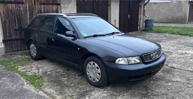 Audi A4 B5 Avant 1.6