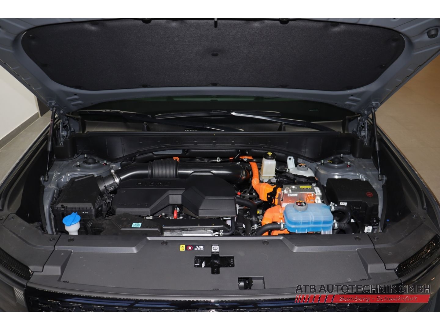 Fahrzeugabbildung Hyundai SANTA FE Blackline MY26 1.6 T-GDi PHEV 4WD HUD N