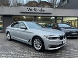 BMW 540i xDrive Luxury Line*Exklusiv-Paket HiFi 360* - silberne BMW 540
