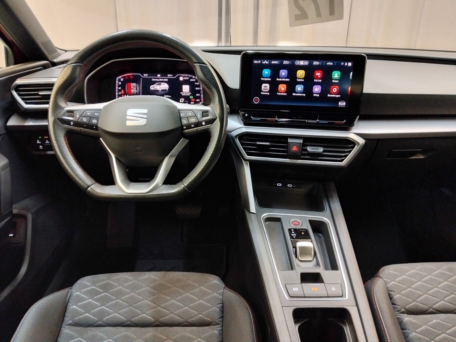 Seat Leon (06/2026, Benzin)
