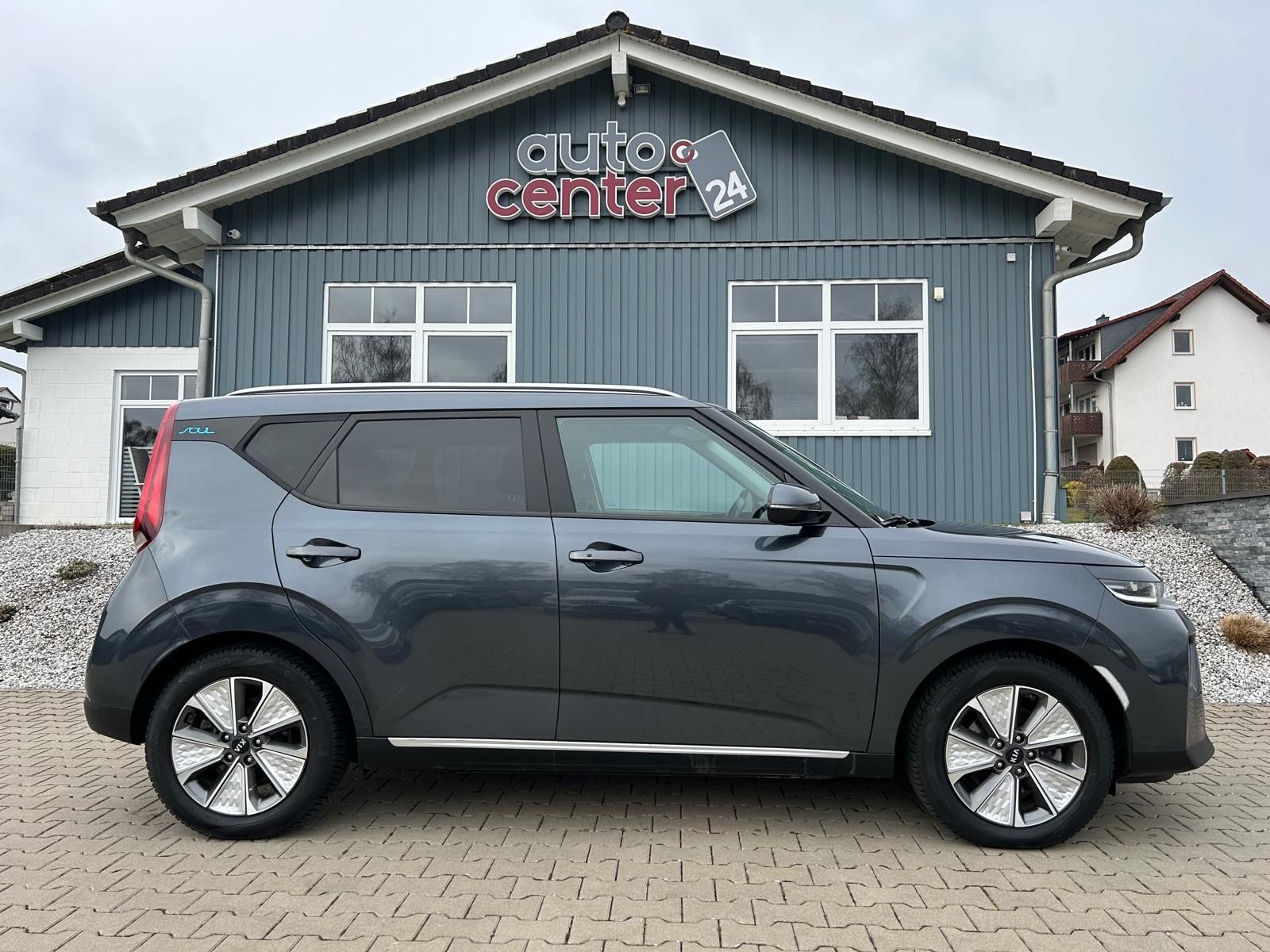 Fahrzeugabbildung Kia e-Soul Spirit°64 kWh°CCS°3 Phasen°SOH 97,2%°1Hnd