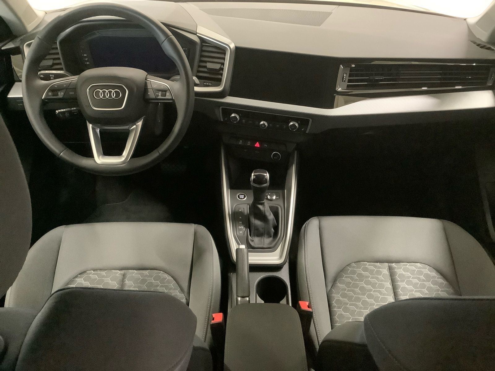 A1 Sportback advanced 30 TFSI S-tronic,ACC,LED,N