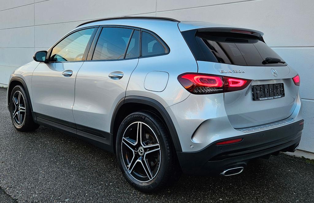 Mercedes-Benz GLA 180