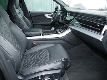Audi Q8 - 10