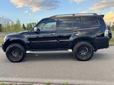 Mitsubishi Pajero 3,8 V6 MIVEC 4WD Automatik Instyle - Mitsubishi Pajero mit Benzin-Antrieb: Automatik