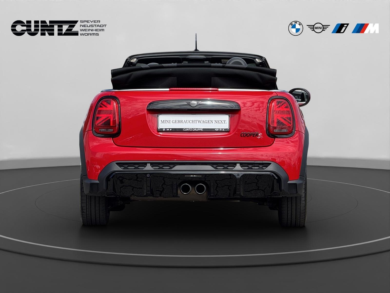 MINI Cooper S Cabrio JCW Trim adaptiverLED Lenkradhei