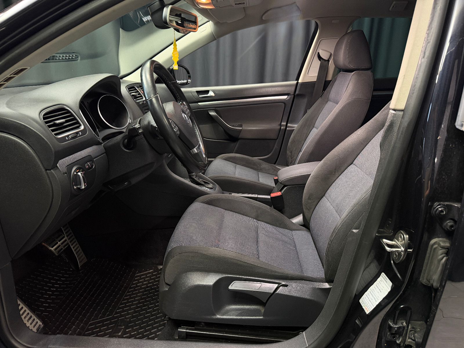 Fahrzeugabbildung Volkswagen Golf VI Variant Style BlueMotion |DSG|NAVI|AHK